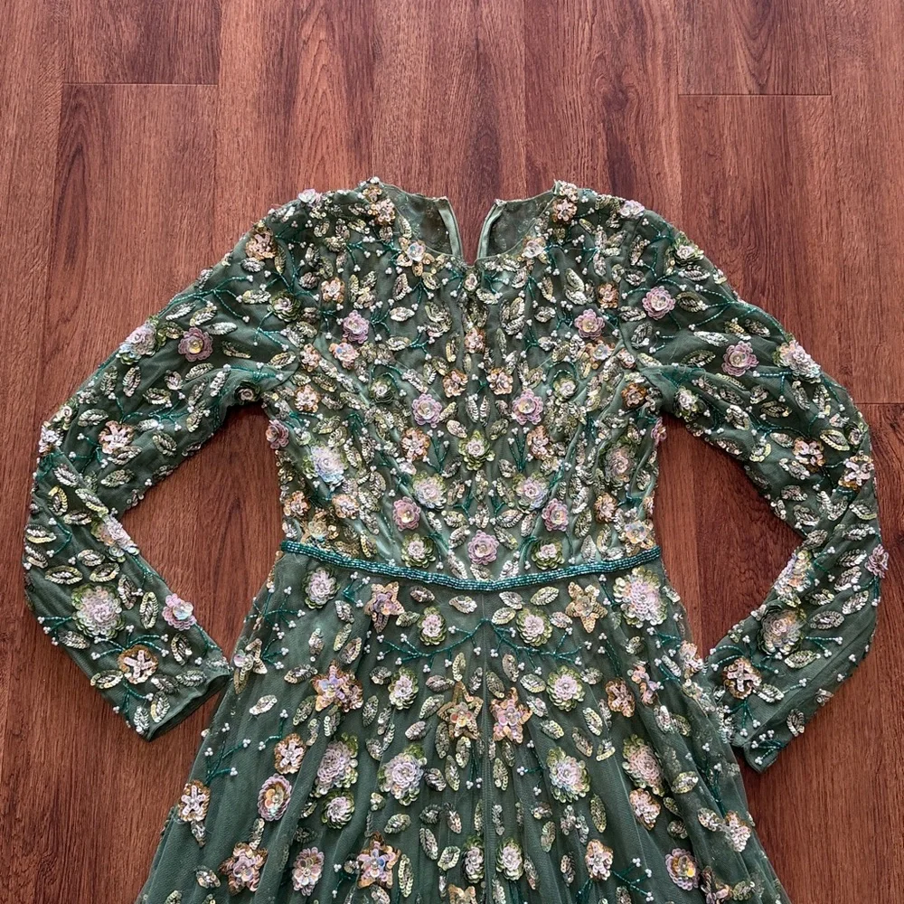 Mac Duggal Green Embellished Long Sleeve A Line Gown - Picture 5 of 9